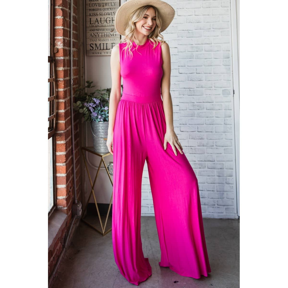 Roundneck Sleeveless Wide Leg Jumpsuit Roundneck Sleeveless Wide Leg Jumpsuit