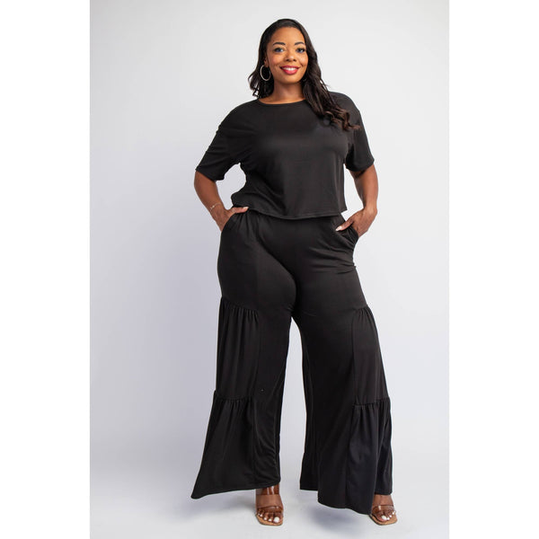 PLUS SIZE SHORT SLEEVE TOP AND WIDE TIERED LEG PANTS SET