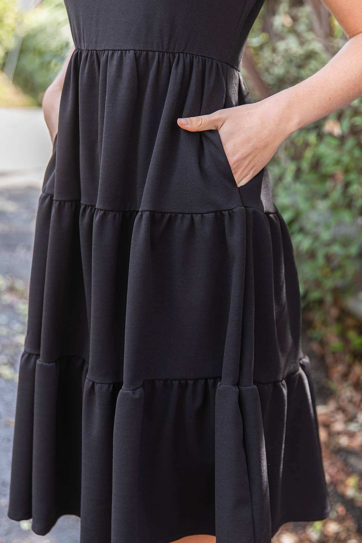 YMD10130V-SHORT SLEEVE SOLID TIERED DRESS