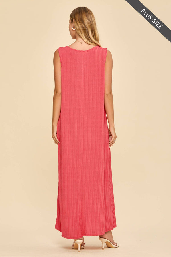 PLUS SIZE Textured V-Neck Maxi Dress