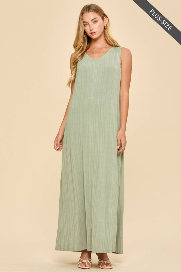 PLUS SIZE Textured V-Neck Maxi Dress