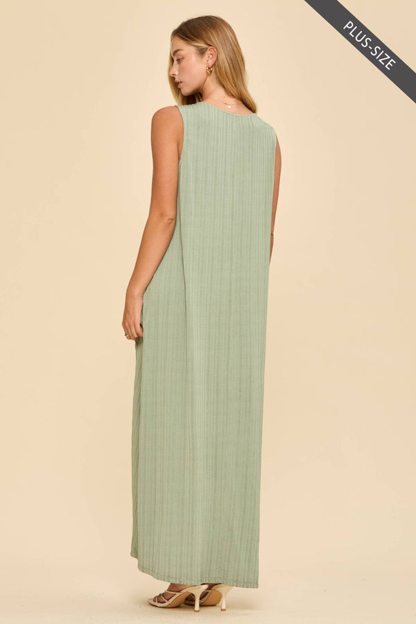 PLUS SIZE Textured V-Neck Maxi Dress