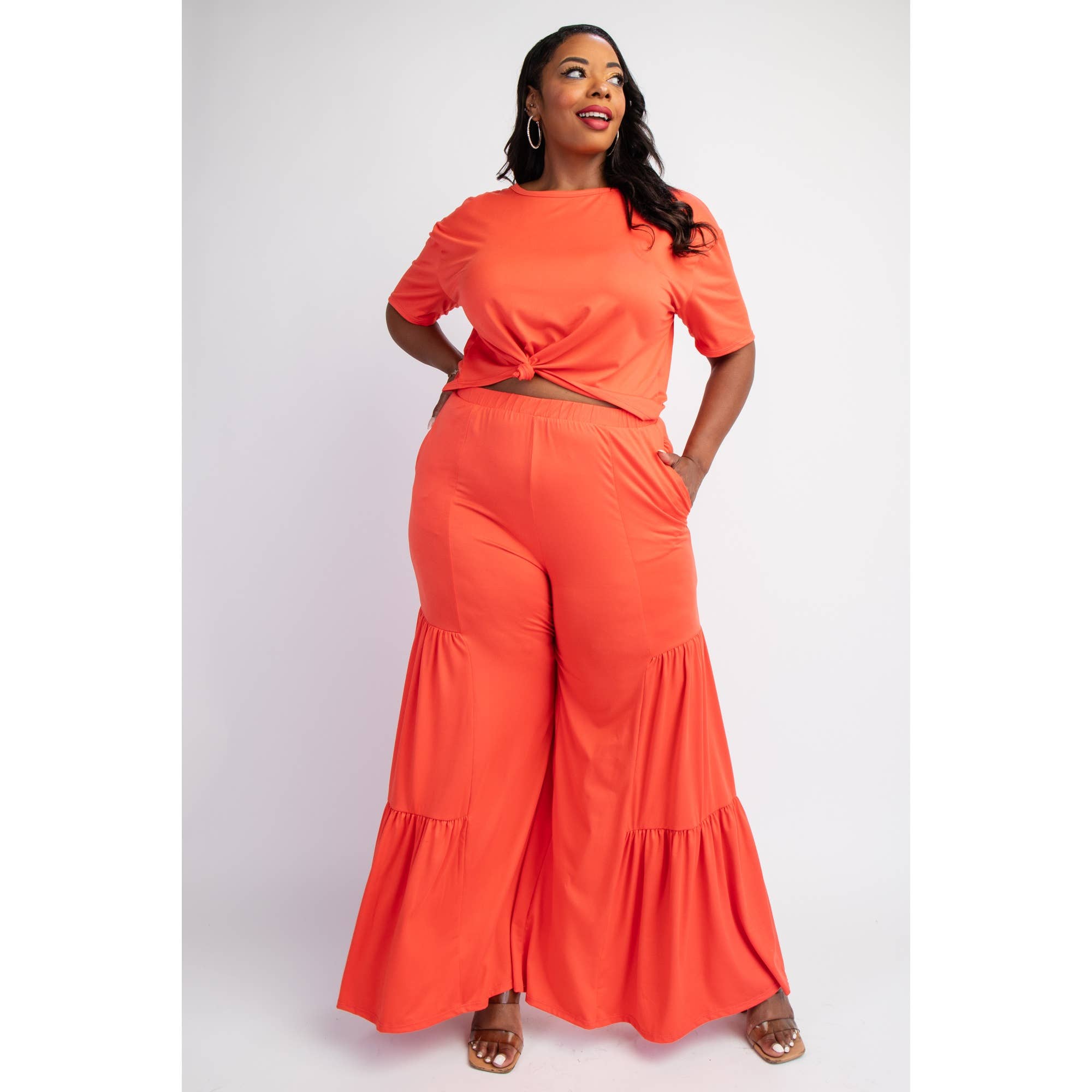 PLUS SIZE SHORT SLEEVE TOP AND WIDE TIERED LEG PANTS SET
