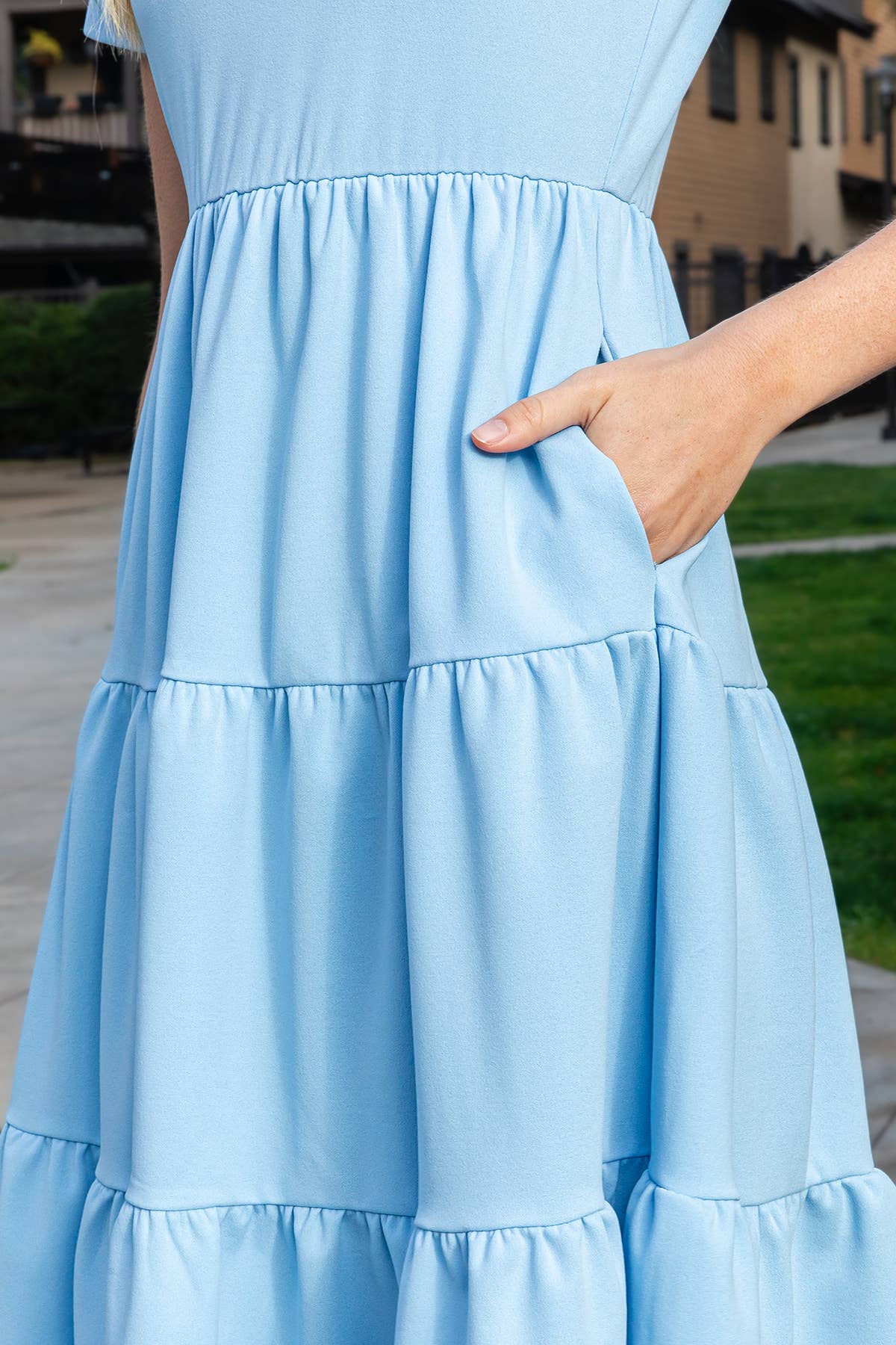 YMD10130V-SHORT SLEEVE SOLID TIERED DRESS