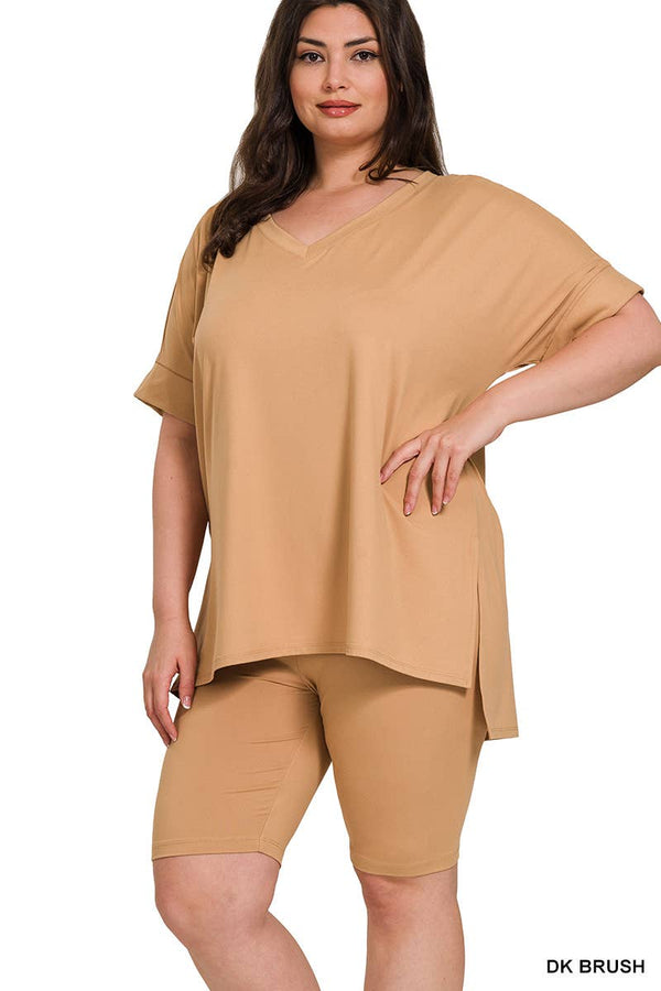 PLUS SIZE V-NCEK HI-LOW HEM TOP & BIKER SHORTS SET
