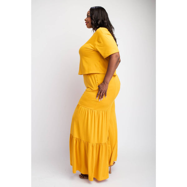 PLUS SIZE SHORT SLEEVE TOP AND WIDE TIERED LEG PANTS SET